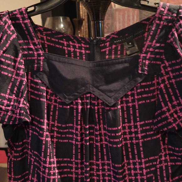 FINAL PRICE Marc by Marc Jacobs Black and Pink Top Size Medium - Picture 5 of 12
